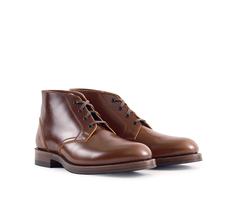 THE STEADFAST CHUKKA BOOTS / SHINKI HIKAKU SHELL CORDOVAN COGNAC display picture 1