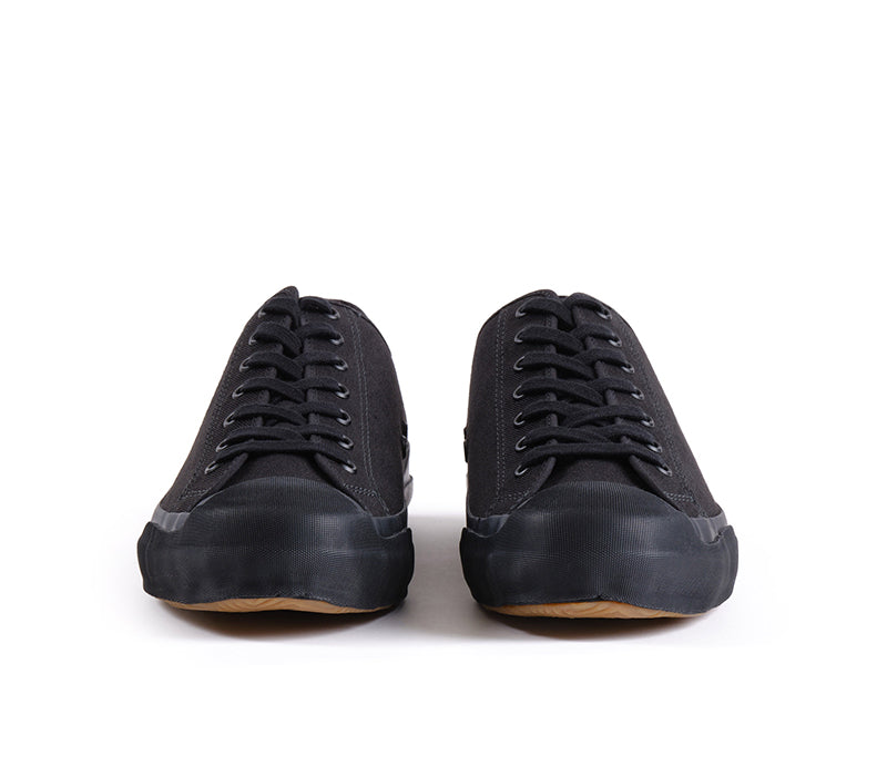 JLB CHAMPION SNEAKERS / SOLID BLACK