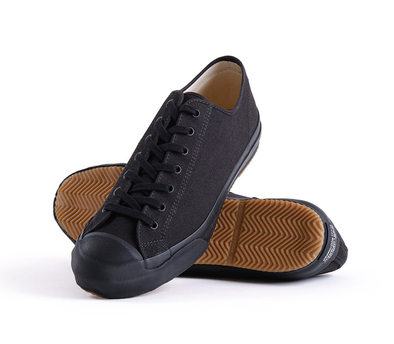 JLB CHAMPION SNEAKERS / SOLID BLACK