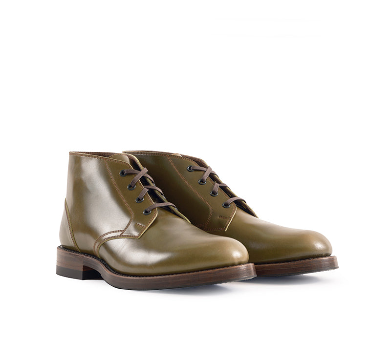 【PRE-ORDER】THE STEADFAST CHUKKA BOOTS / SHINKI HIKAKU SHELL CORDOVAN OLIVE